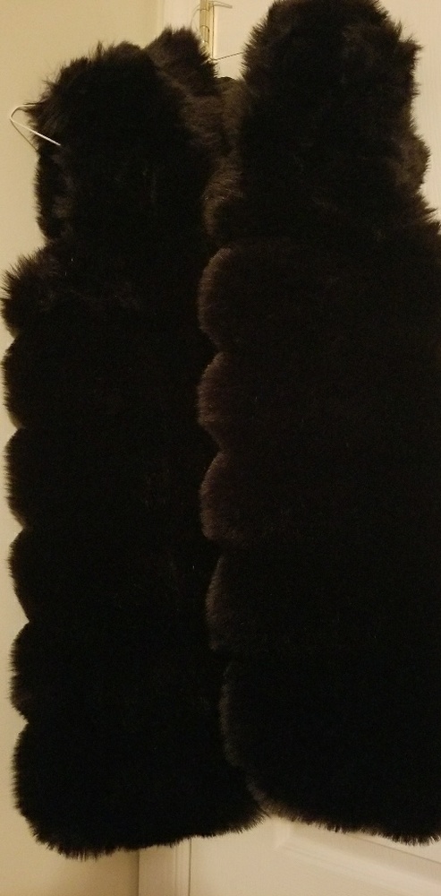 SOLD OUT: Hooded Fur vest - Picture 1 of 6